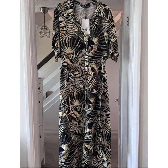 Size Medium | Zara | 100% Cotton Belted Shirt Dress - Picture 4 of 10